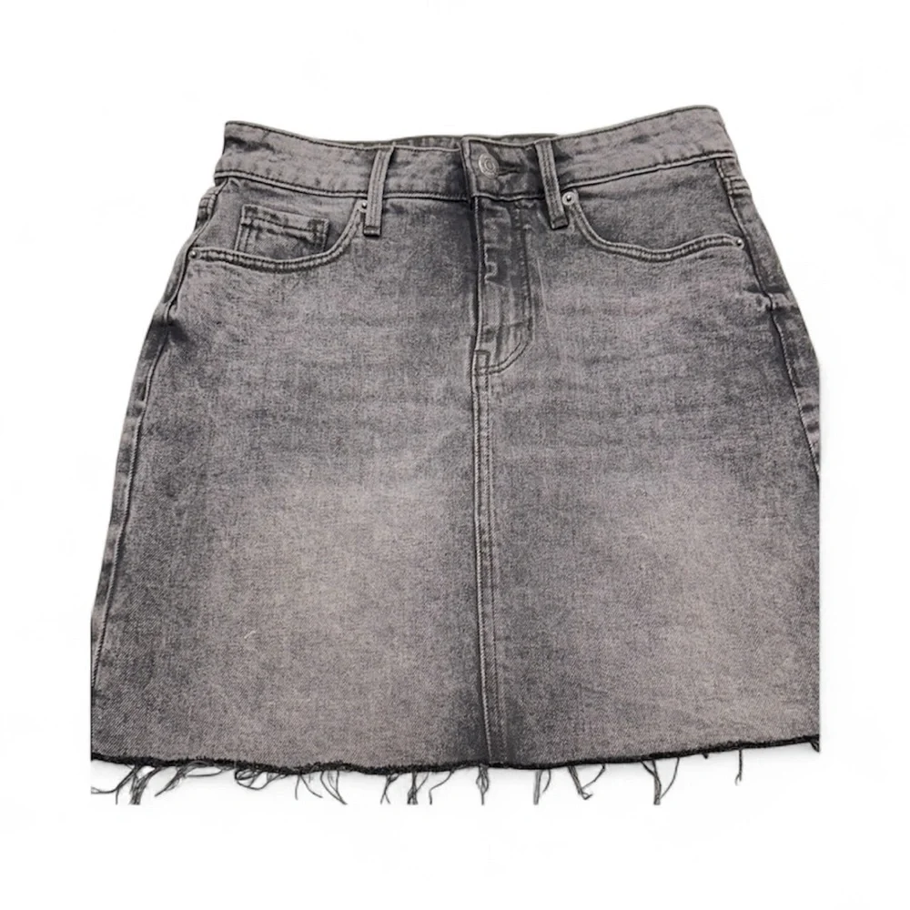 Old Navy Women's Black Denim Skirt size 0